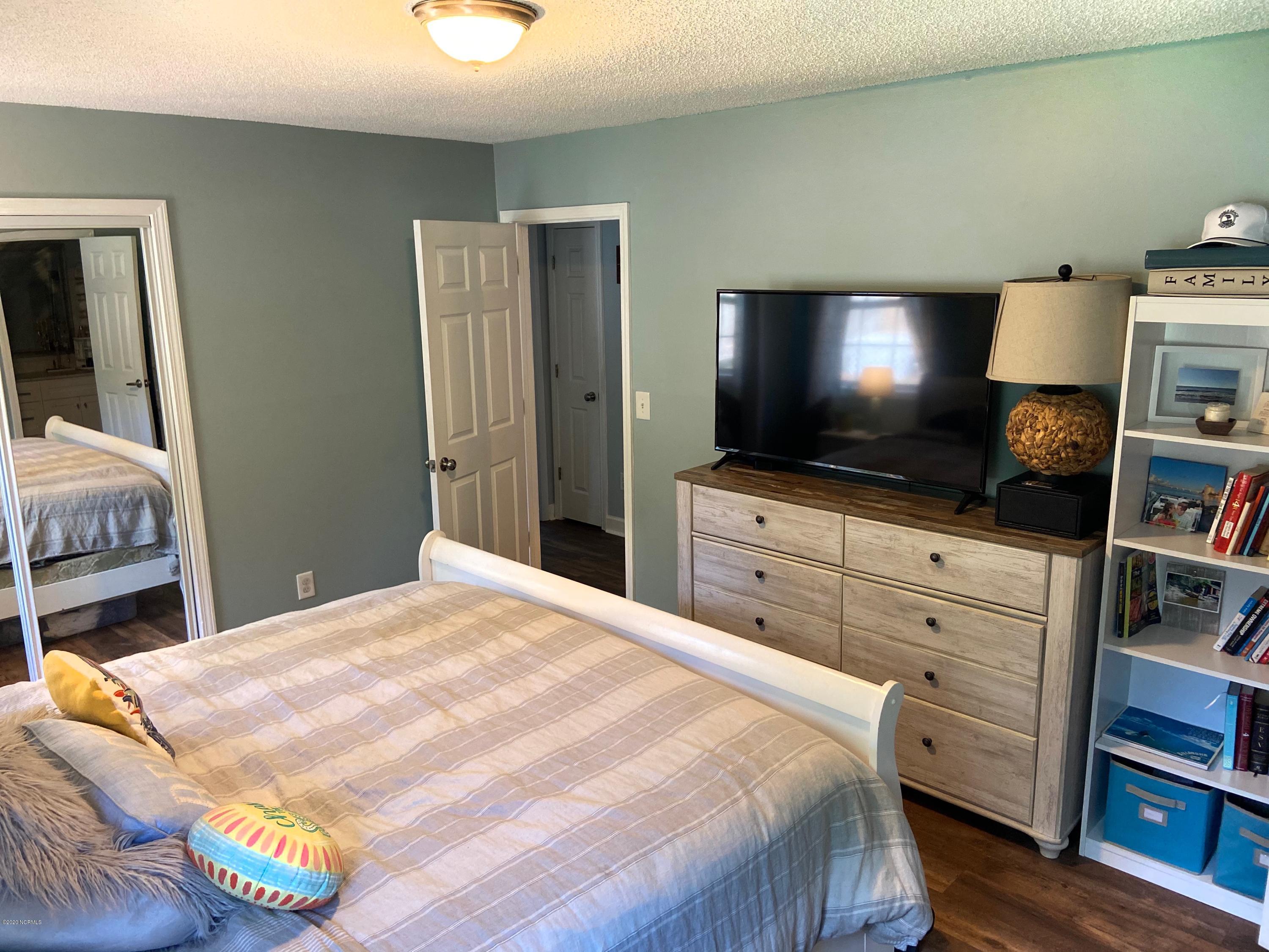 400 Hidden Valley Road Wilmington, NC 28409 - Photo 8 of 15 master2
