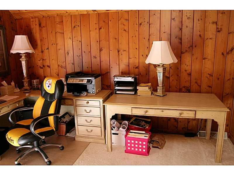 115 Chubbic Road Canonsburg, PA 15317 - Photo 14 of 25 Studio/Study/Office. FIRST FLOOR BEDROOM/OFFICE