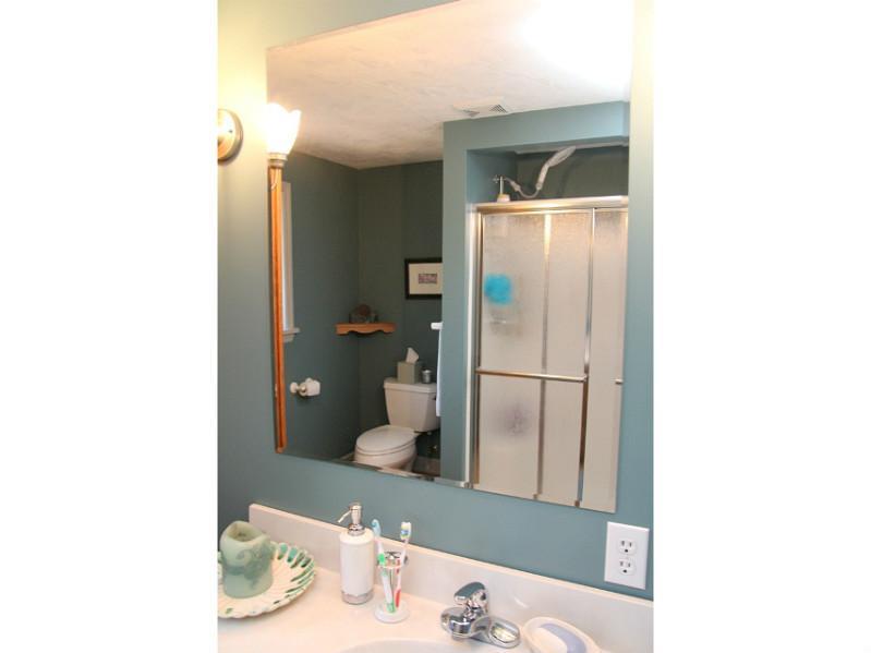 115 Chubbic Road Canonsburg, PA 15317 - Photo 18 of 25 Full Bath. 2ND FLOOR- 2ND FLOOR BATH NEXT TO 2ND BEDROOM