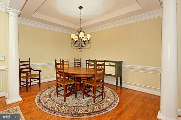 1781 Chain Bridge Road, Unit 102 McLean, VA 22102 - Photo 11 of 30 Dining Room