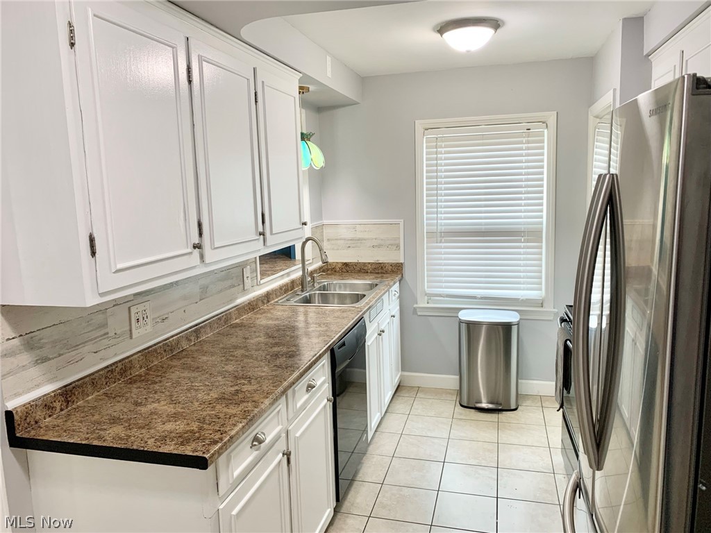 1633 Lander Road Cleveland, OH 44124 - Photo 16 of 32