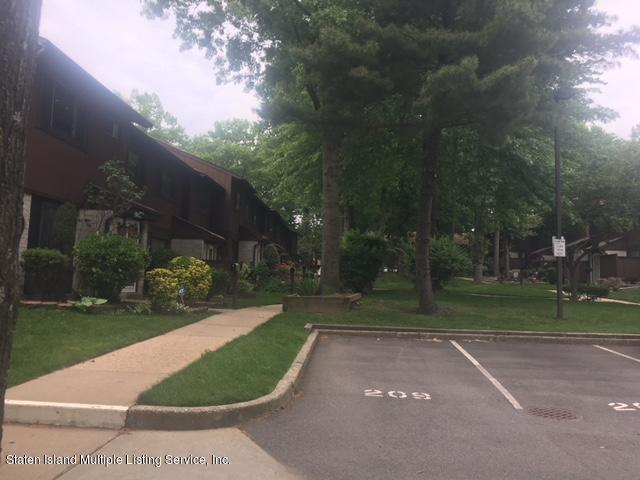 3 Rumson Road Staten Island, NY 10314 - Photo 2 of 9 IMG_1287