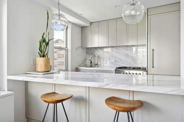 $2,250,000 | 2 Charlton Street, Unit 6E | Hudson Square