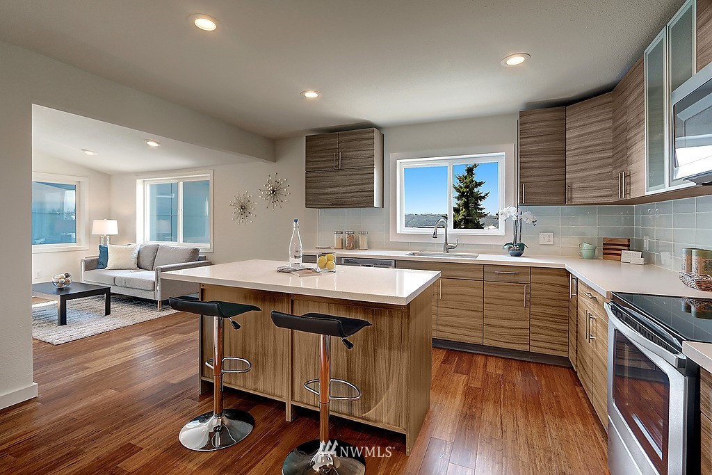 5903 19th Avenue South Seattle, WA 98108 - Photo 5 of 18