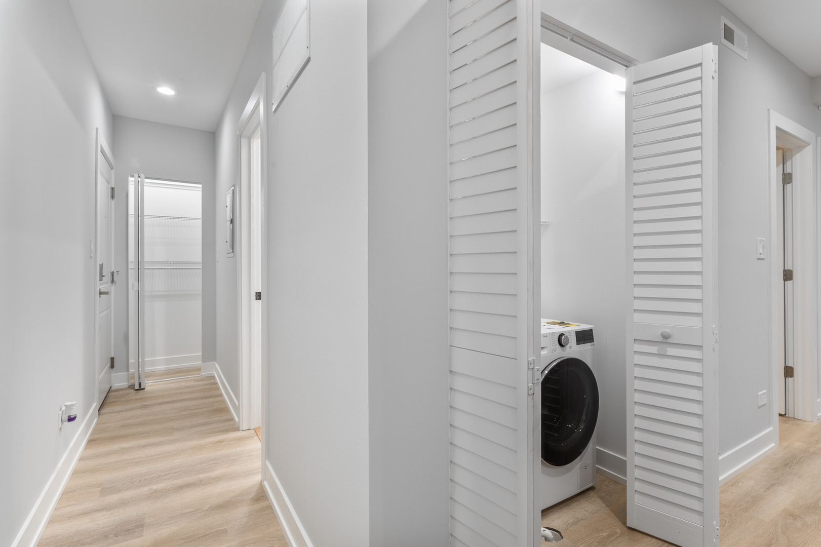 1554 West Juneway Terrace, Unit 2I Chicago, IL 60626 - Photo 6 of 18