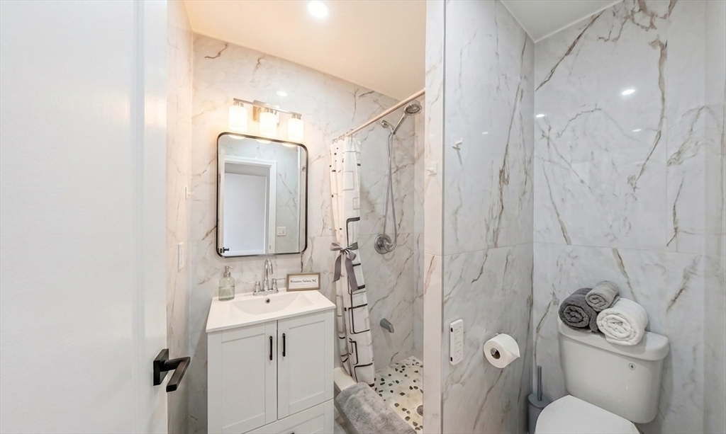 146 Pierce Street Malden, MA 02148 - Photo 4 of 18