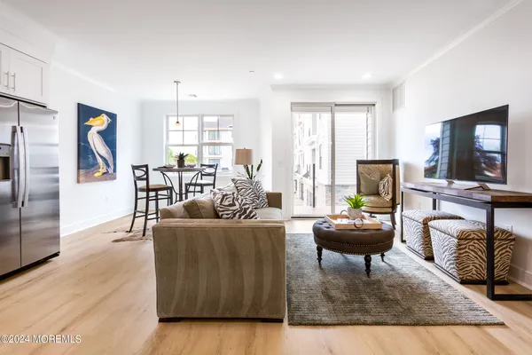 $3,400 | 298 Westwood Avenue, Unit 211, Long Branch, NJ 07740