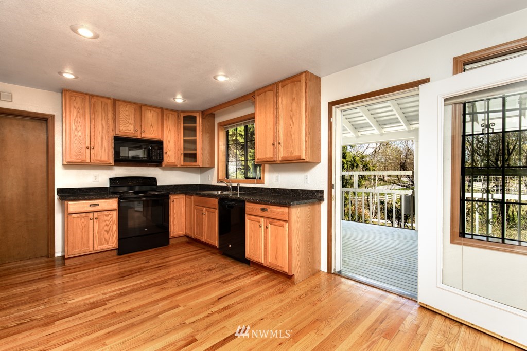 15916 Westwick Road Snohomish, WA 98290 - Photo 8 of 39 Gallery Image 8