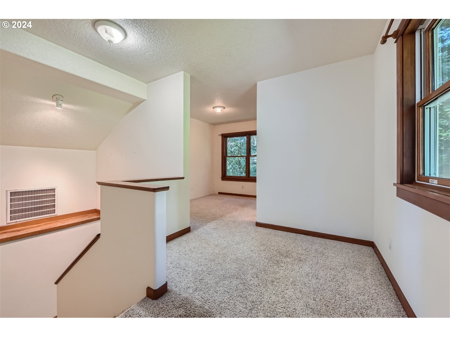 32468 East Bell Road Corbett, OR 97019 - Photo 19 of 41 Gallery Image 19