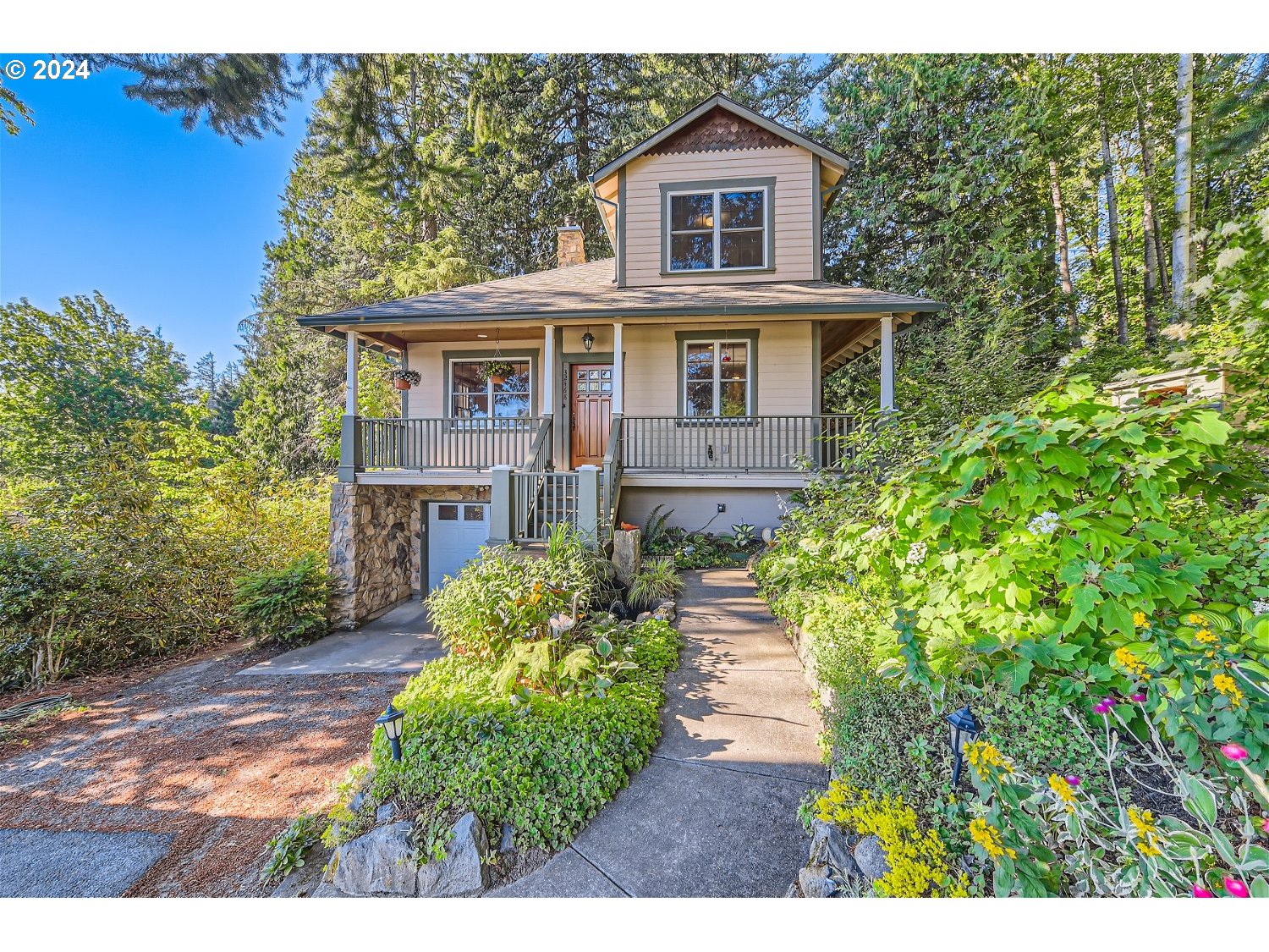 32468 East Bell Road Corbett, OR 97019 - Photo 2 of 41 Gallery Image 2