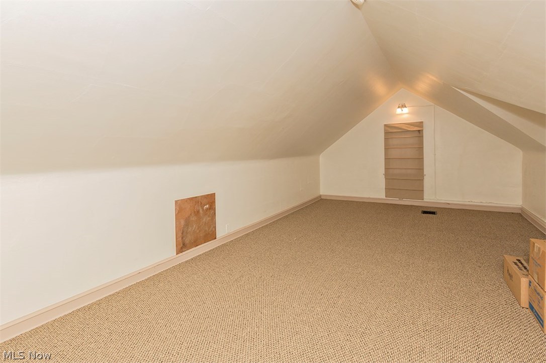 2596 Fenwick Road Cleveland, OH 44118 - Photo 23 of 28 Finished third floor with lots of space