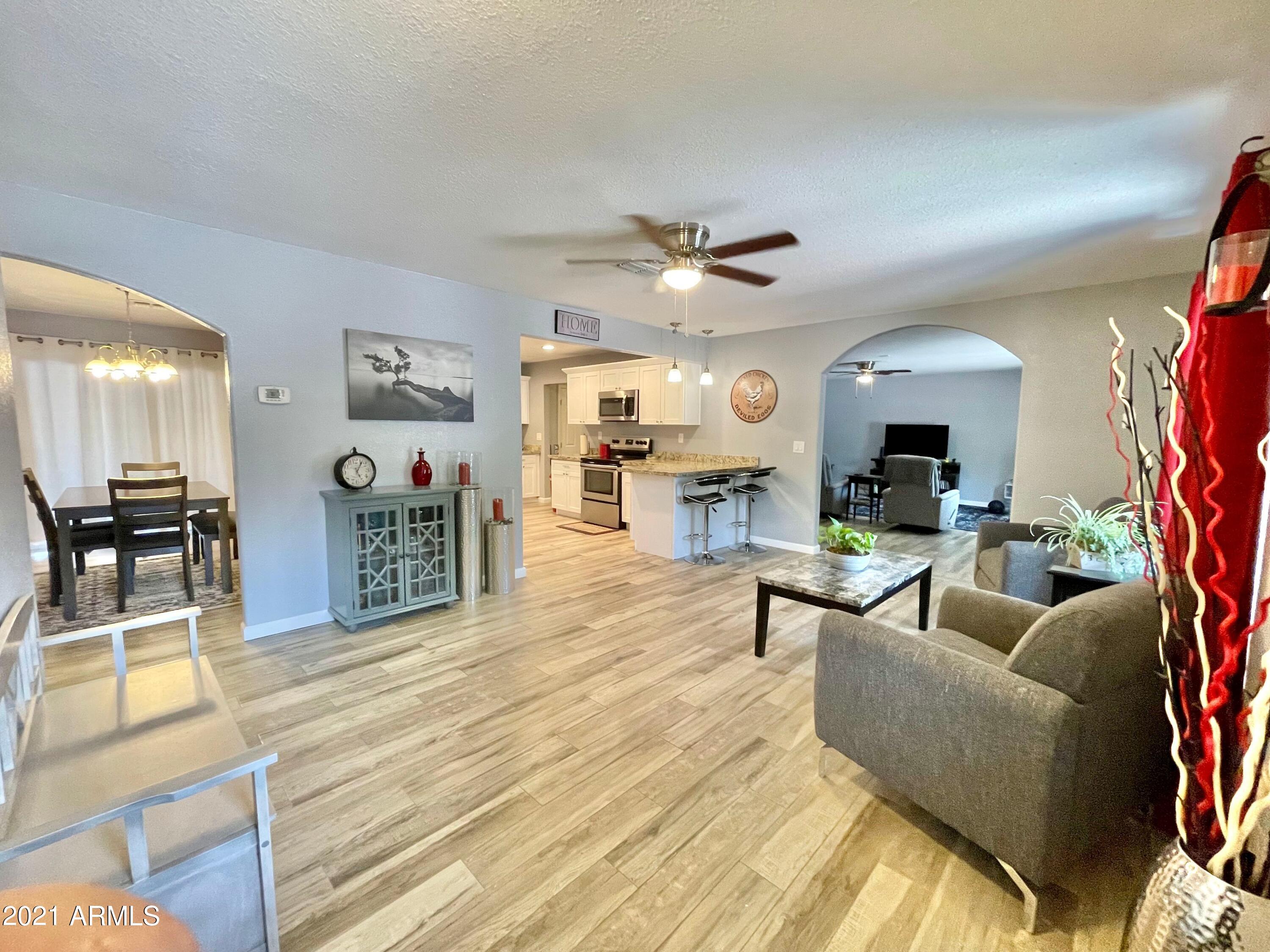 1705 n mclane living2