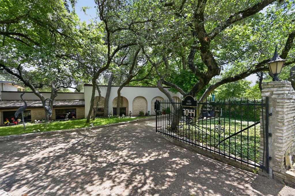 7044 Comanche Trail Austin, TX 78732 - Photo 26 of 33
