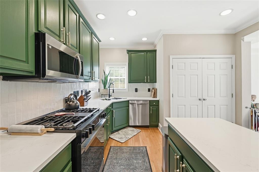 1800 McMillan Road Pittsburgh, PA 15241 - Photo 8 of 48 Stainless steel appliances