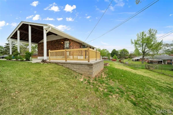 $225,000 | 8352 Lonkar Drive, St. Louis, MO 63123