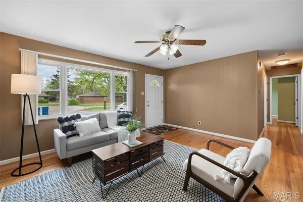$225,000 | 8352 Lonkar Drive, St. Louis, MO 63123