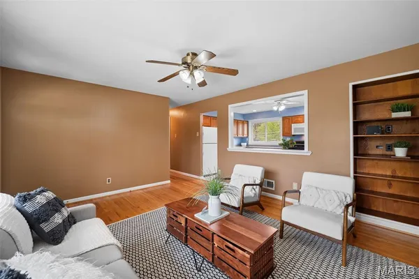 $225,000 | 8352 Lonkar Drive, St. Louis, MO 63123