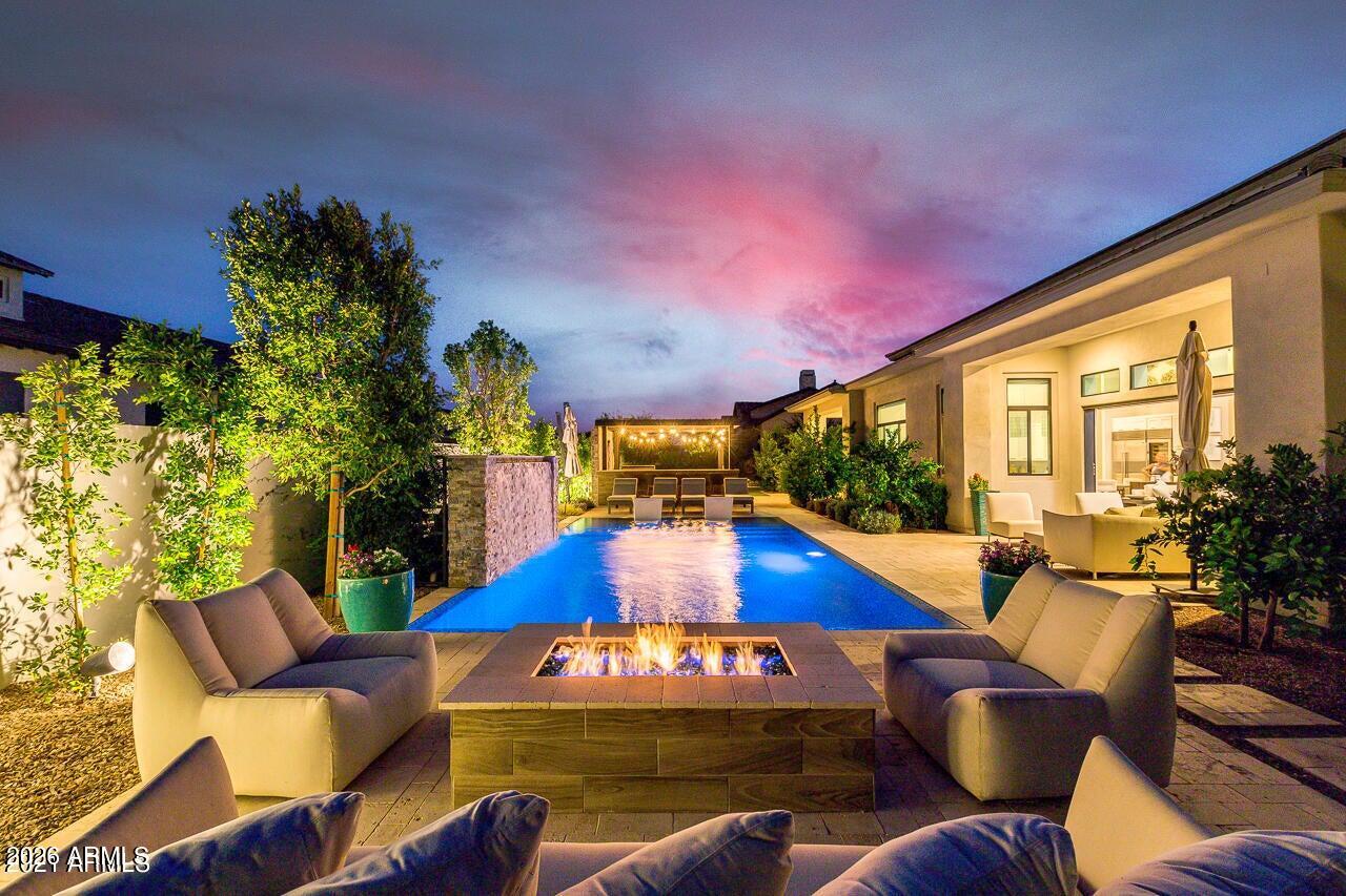 2665 East Hummingbird Way Gilbert, AZ 85297 - Photo 2 of 100 Back Yard 1