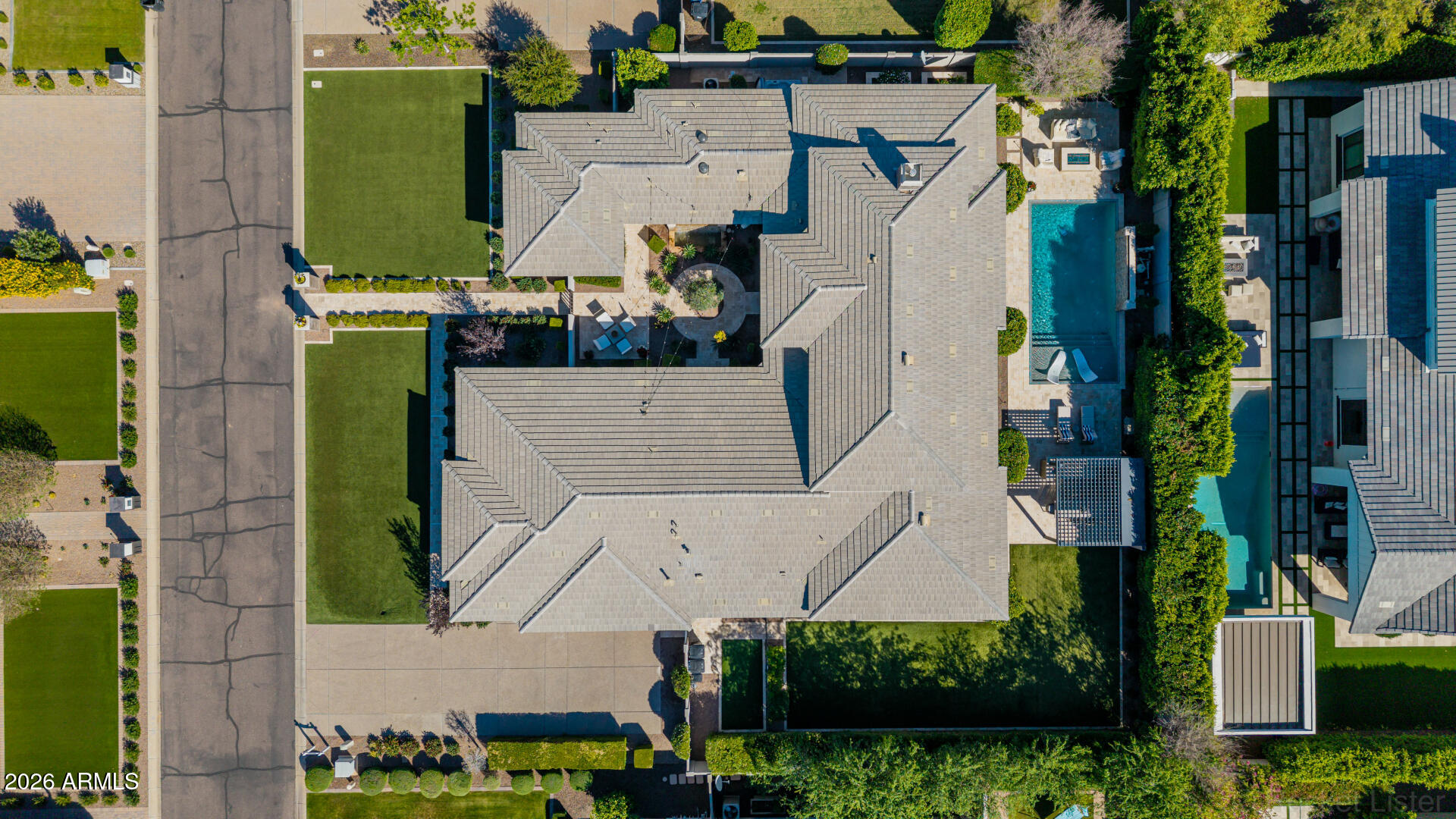 2665 East Hummingbird Way Gilbert, AZ 85297 - Photo 87 of 100 an aerial view of a house with a yard
