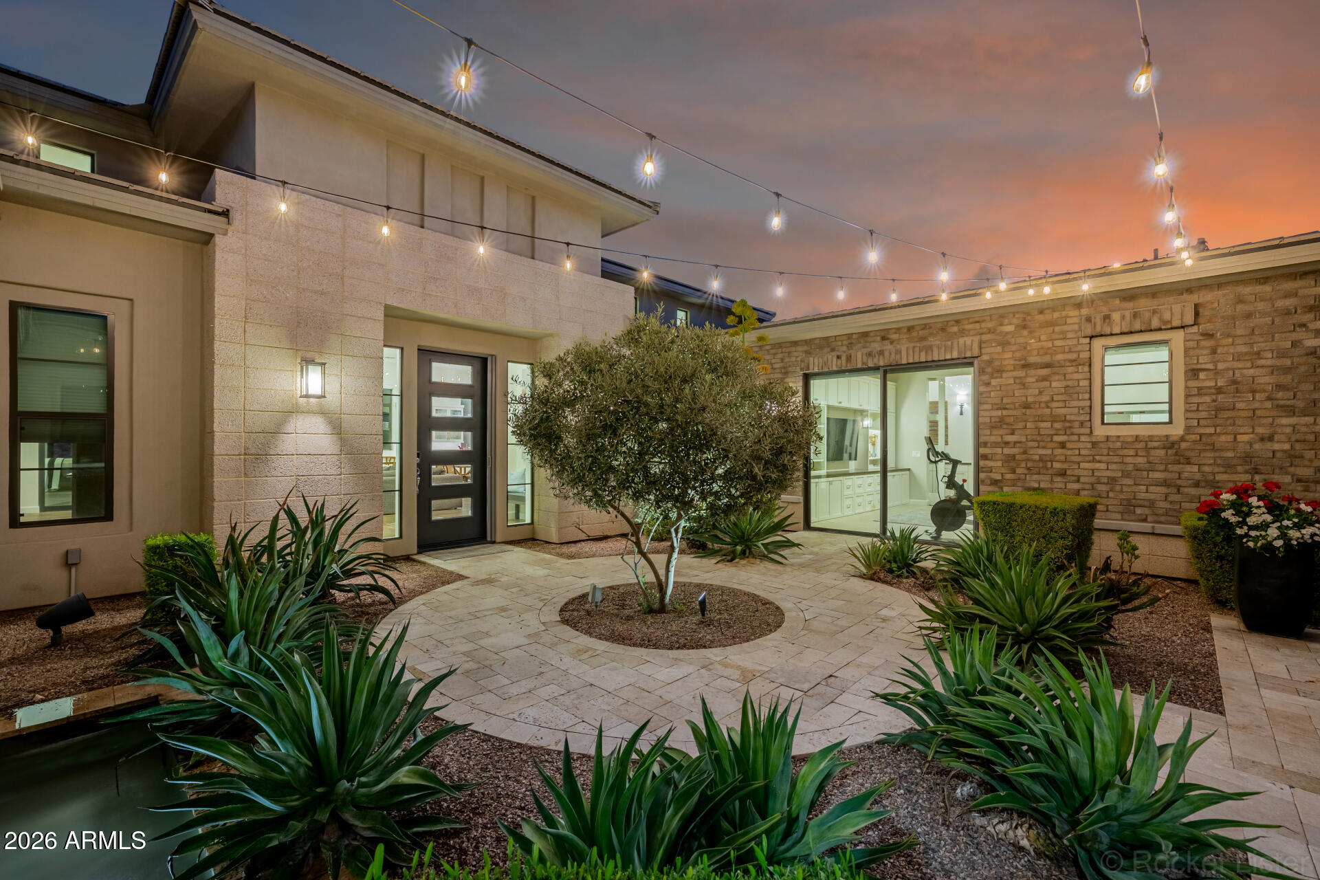 2665 East Hummingbird Way Gilbert, AZ 85297 - Photo 10 of 100 10-Hummingbird