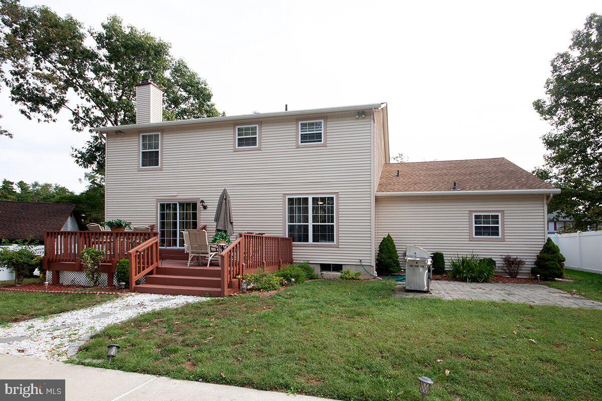 10 Crisfield Road Sicklerville, NJ 08081 - Photo 3 of 46 Exterior Back: Deck and Paver Patio