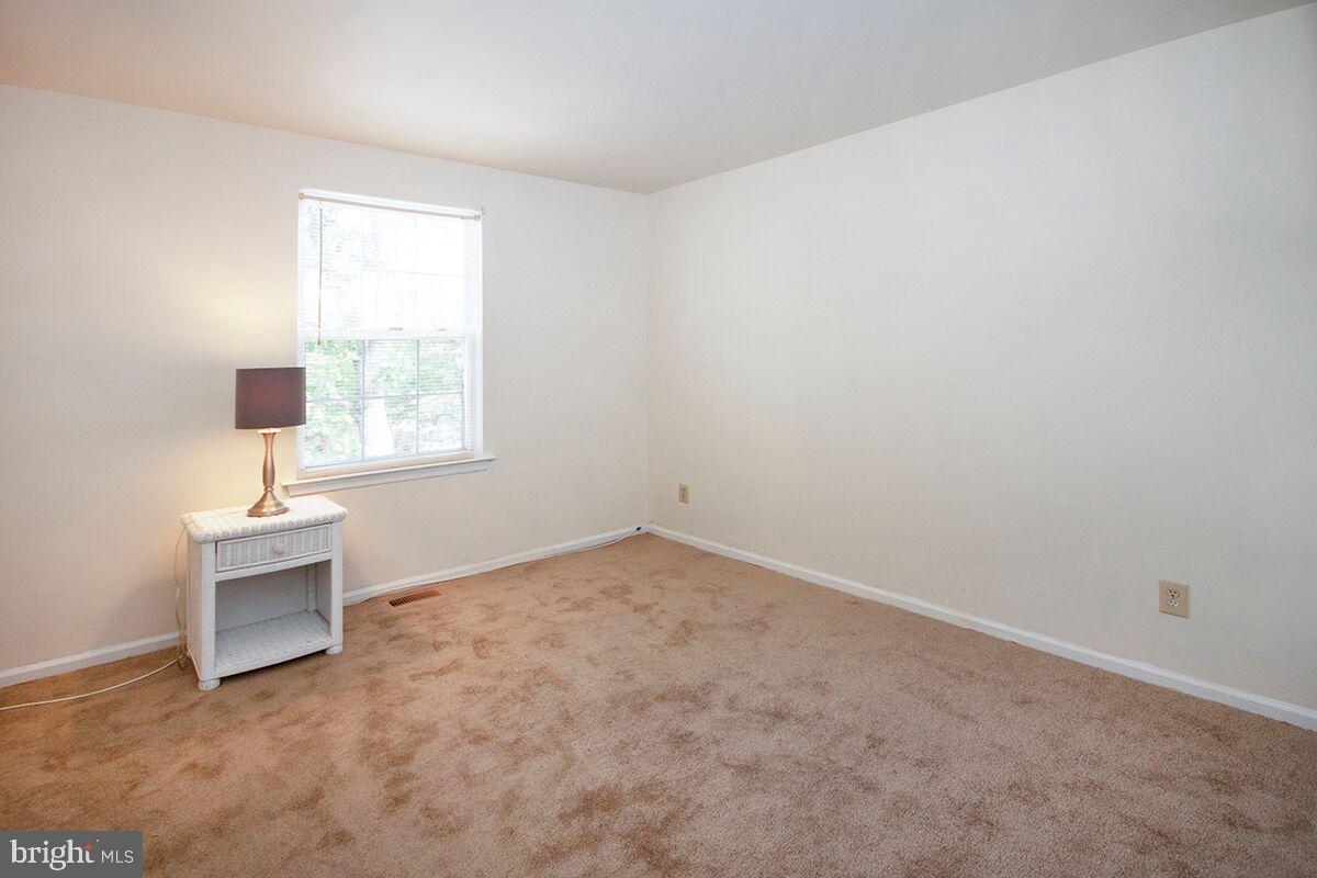 10 Crisfield Road Sicklerville, NJ 08081 - Photo 34 of 46 Bedroom #2: Double Closet