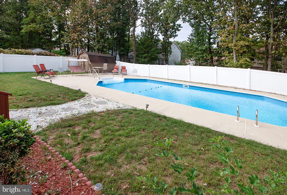10 Crisfield Road Sicklerville, NJ 08081 - Photo 5 of 46 Exterior back: In Ground Pool