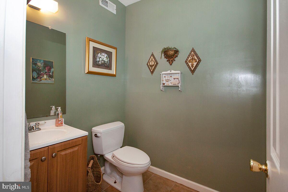 10 Crisfield Road Sicklerville, NJ 08081 - Photo 45 of 46 Powder Room