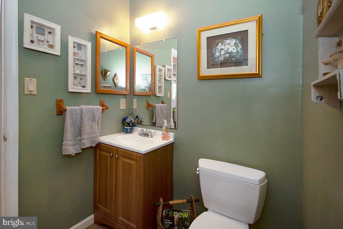 10 Crisfield Road Sicklerville, NJ 08081 - Photo 46 of 46 Powder Room