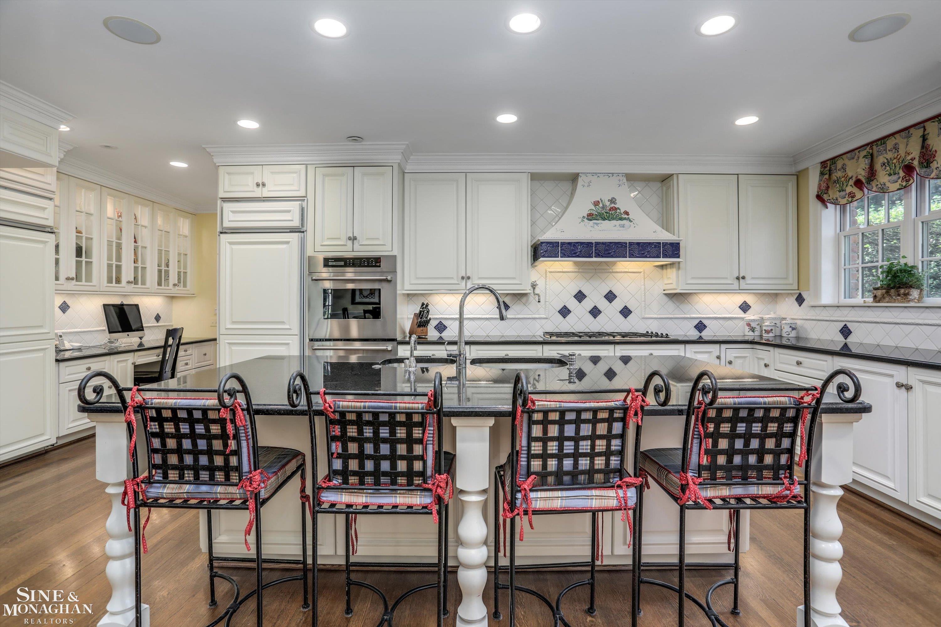 78 Vendome Road Grosse Pointe, MI 48236 - Photo 18 of 74 50155888-ff8547a6-0019-4c8e-9a81-50ab97f1d81f.JPG