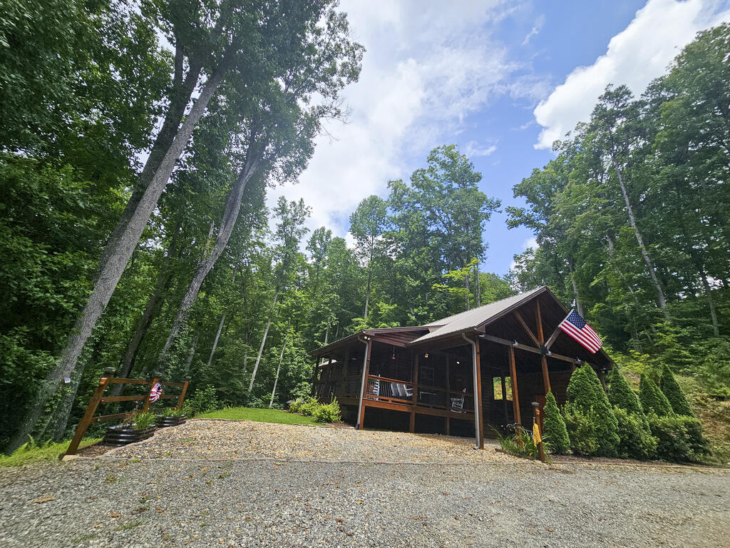 799 Cherokee Oaks Road Murphy, NC 28906 - Photo 5 of 52 Gallery Image 5