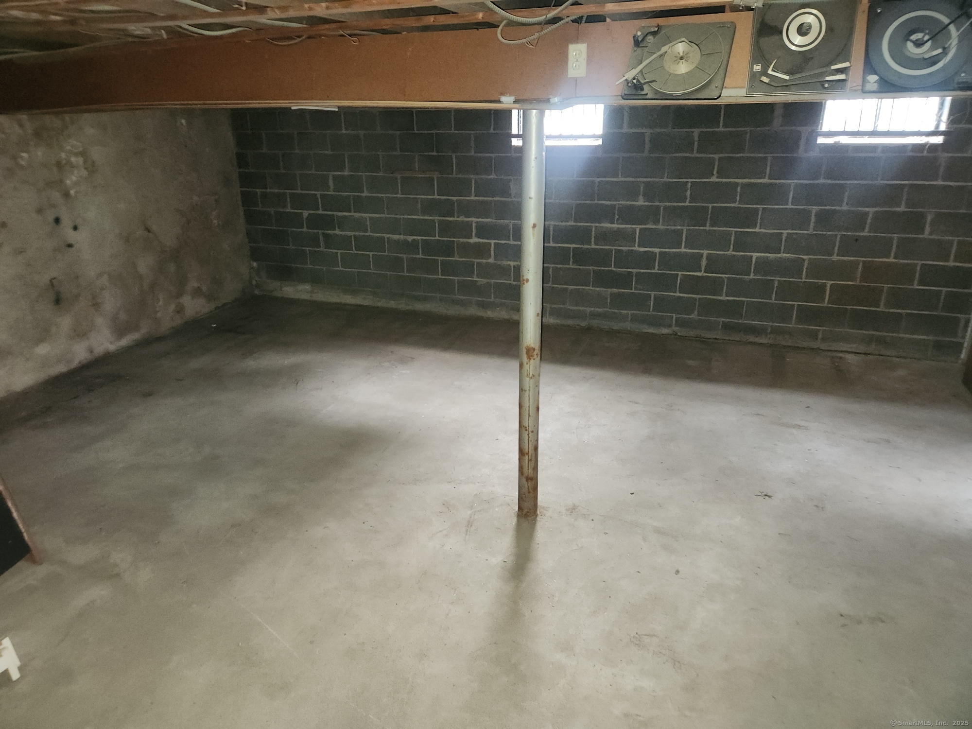 38 Clifton Avenue Ansonia, CT 06401 - Photo 11 of 11 a view of empty room