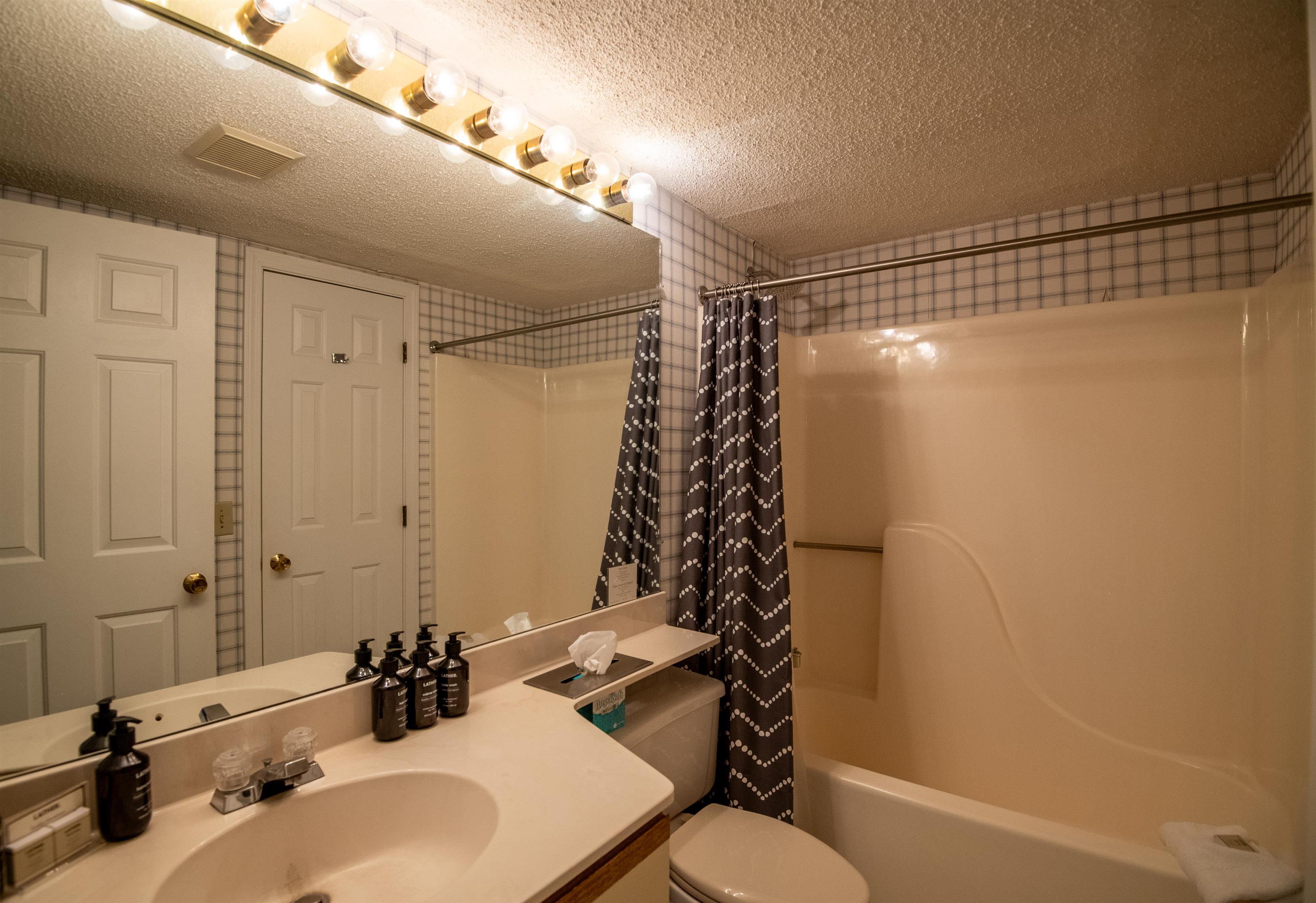 19 White Loop, Unit A203 Ludlow, VT 05149 - Photo 10 of 29