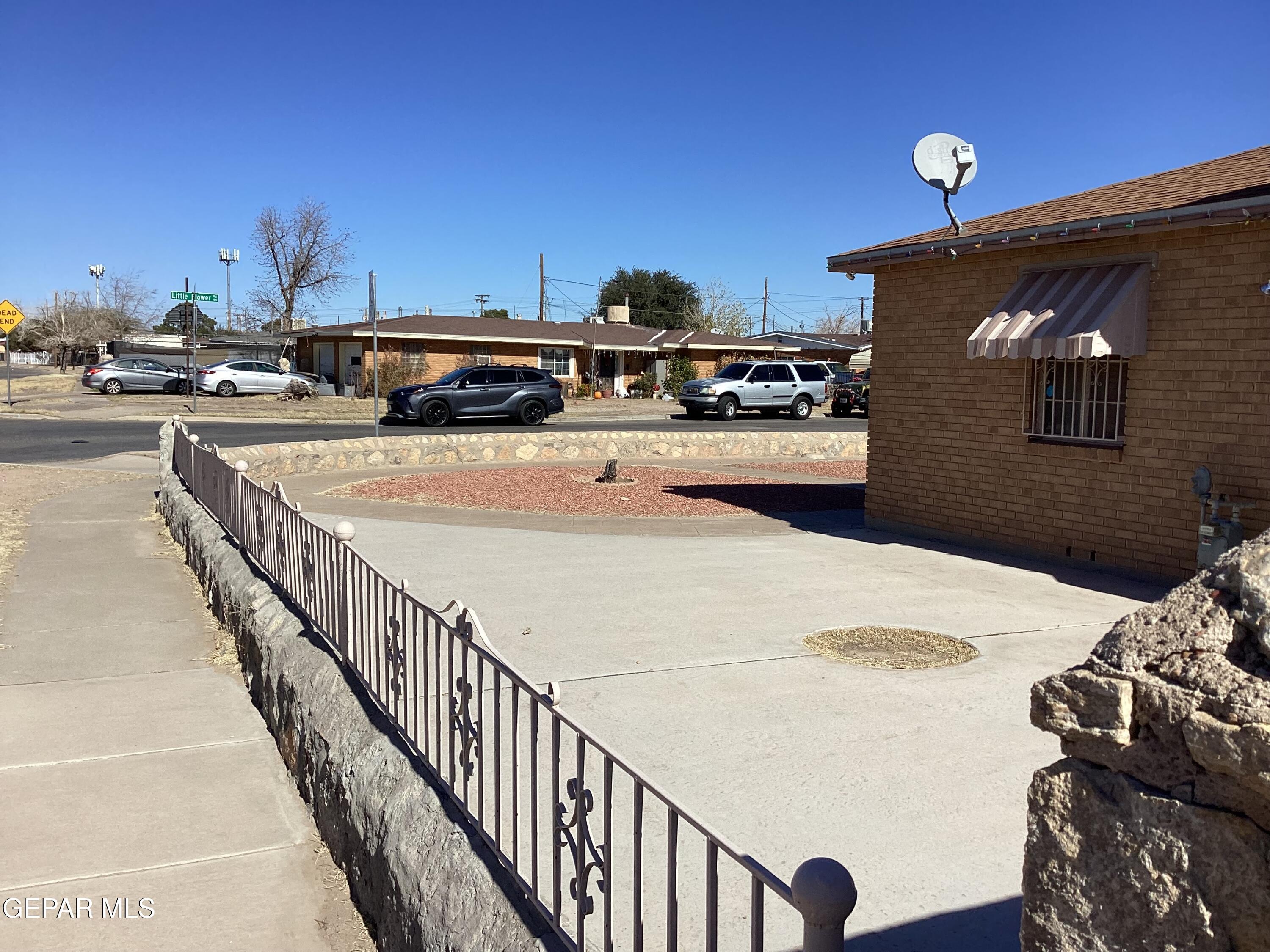 144 South Little Flower Road El Paso, TX 79915 - Photo 9 of 23 L Flower RS2