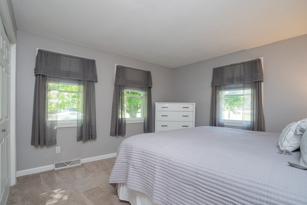 44 Line Street Southampton, MA 01073 - Photo 13 of 42 Gallery Image 13