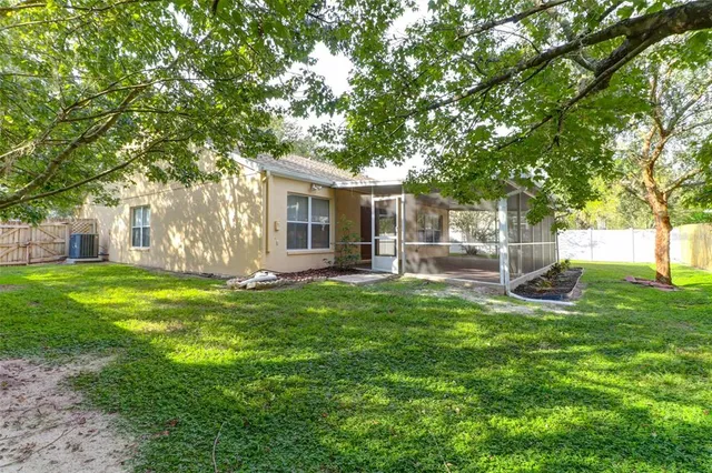 $2,250 | 26903 Carla Place, Lutz, FL 33559