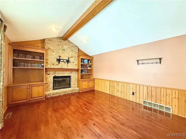 $3,200 | 8 Hummingbird Lane, Amherst, NY 14228