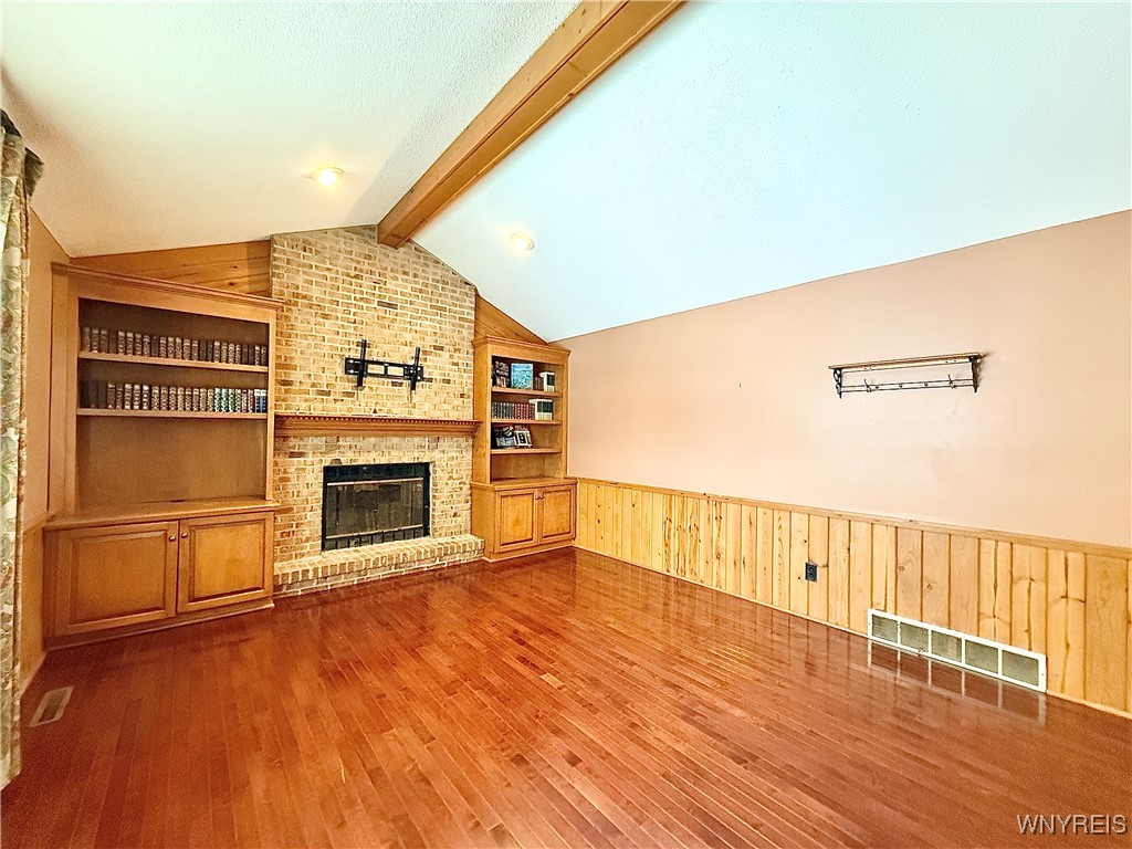 8 Hummingbird Lane Amherst, NY 14228 - Photo 13 of 32