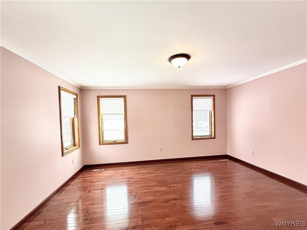 8 Hummingbird Lane Amherst, NY 14228 - Photo 25 of 32