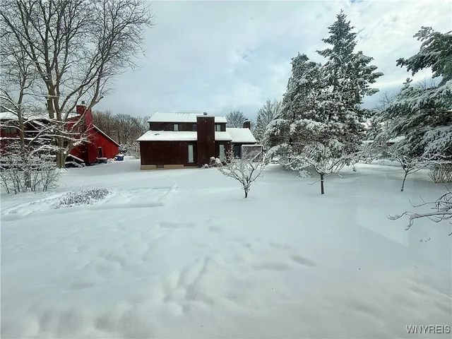 $3,200 | 8 Hummingbird Lane, Amherst, NY 14228