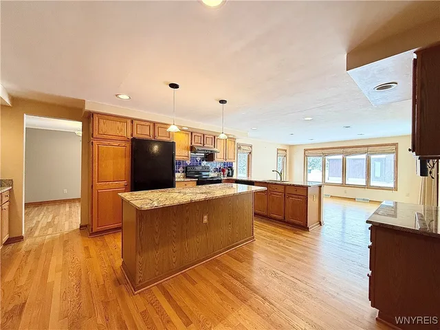 $3,200 | 8 Hummingbird Lane, Amherst, NY 14228