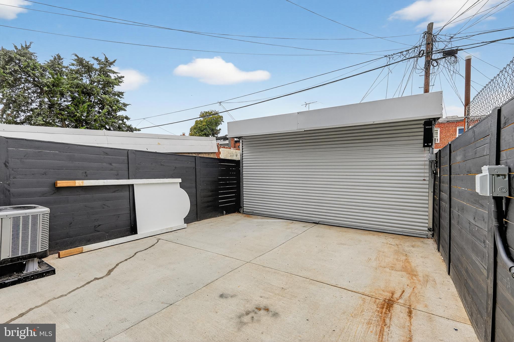 828 21st Street Northeast, Unit 1 Washington, DC 20002 - Photo 30 of 30 a view of a garage