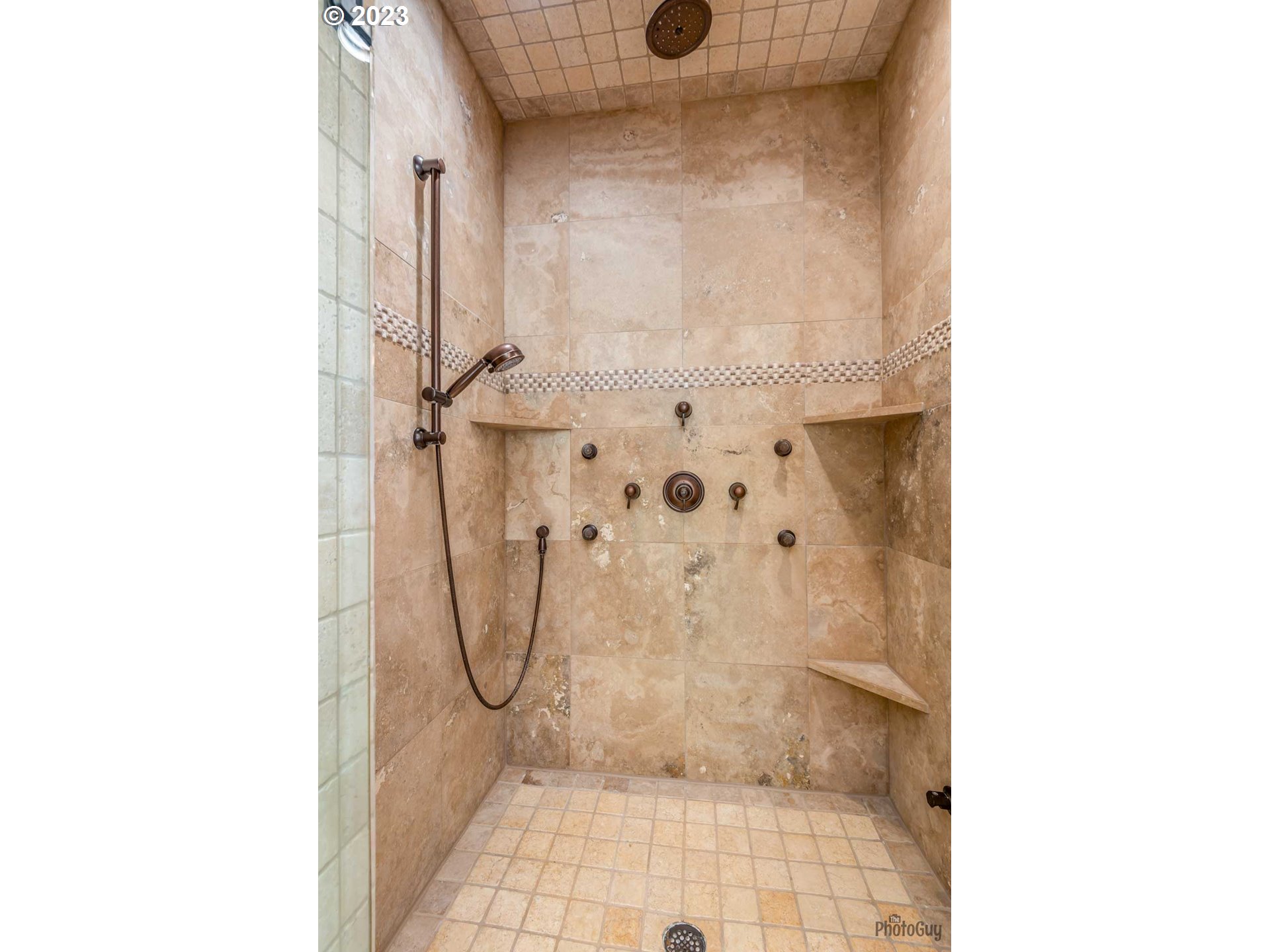 6099 Graystone Loop Springfield, OR 97478 - Photo 26 of 48 a bathroom with a shower