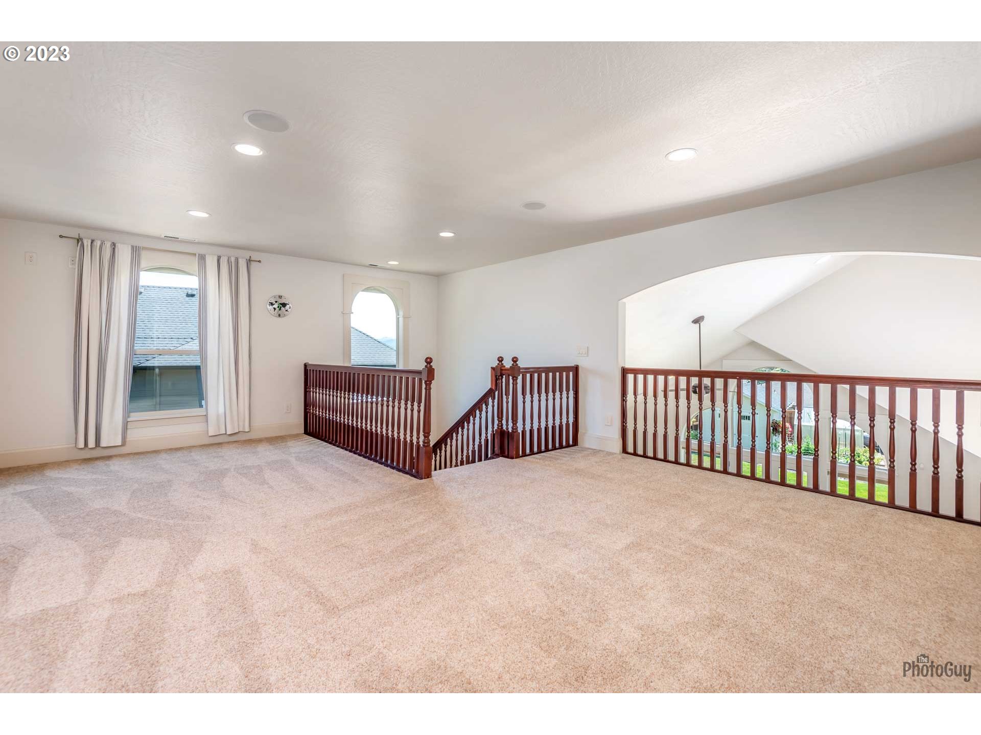 6099 Graystone Loop Springfield, OR 97478 - Photo 29 of 48 a view of livingroom with furniture