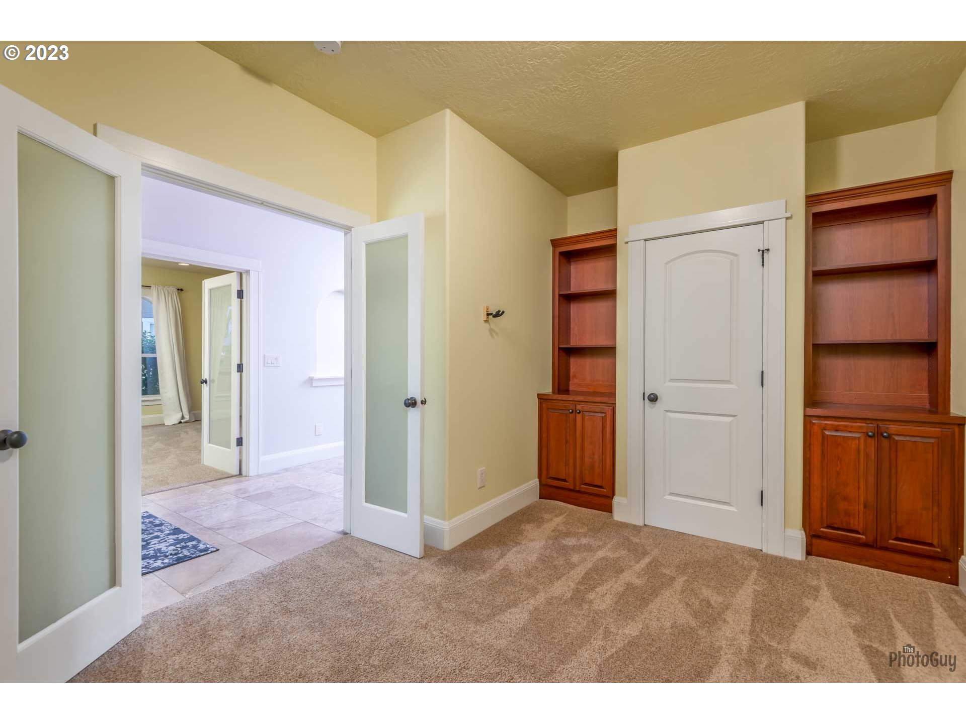 6099 Graystone Loop Springfield, OR 97478 - Photo 7 of 48 a view of an empty room