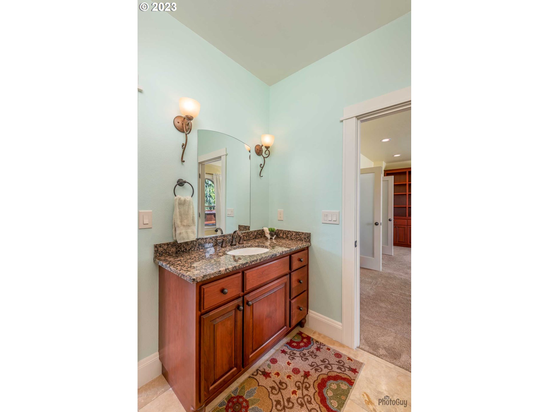 6099 Graystone Loop Springfield, OR 97478 - Photo 8 of 48 a kitchen with a stove and a microwave