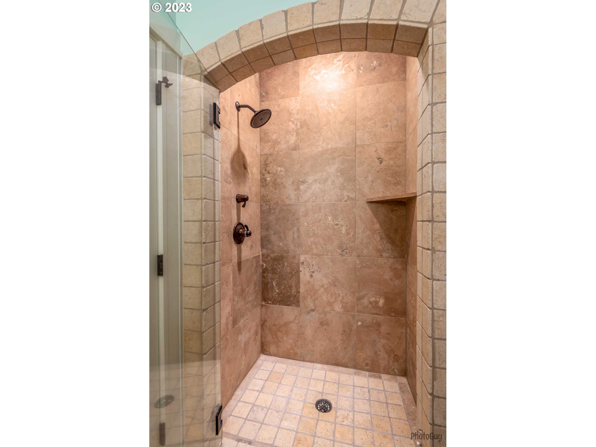 6099 Graystone Loop Springfield, OR 97478 - Photo 9 of 48 a bathroom with a shower