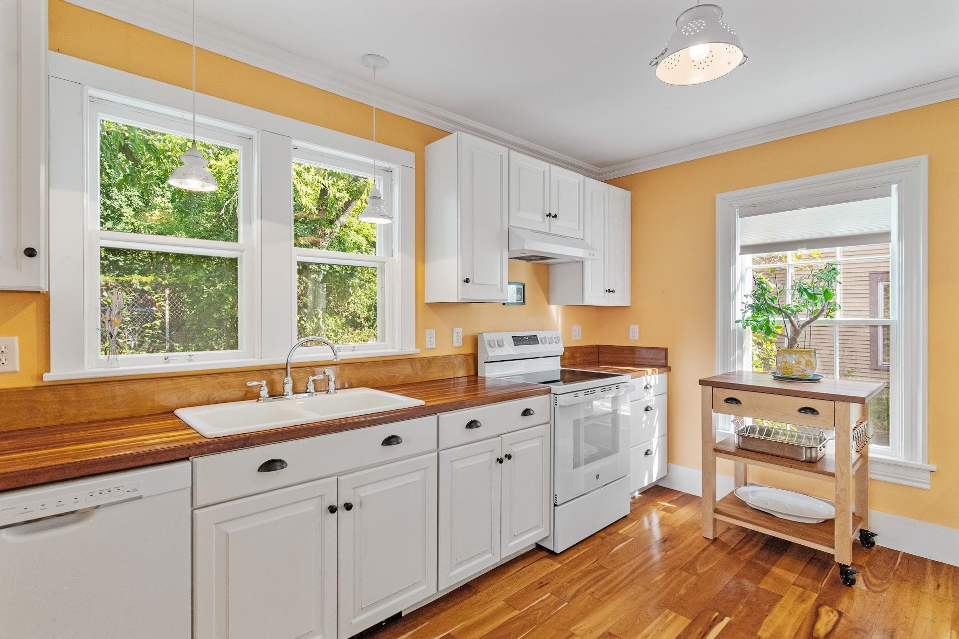 218 Pine Street Burlington, VT 05401 - Photo 15 of 47