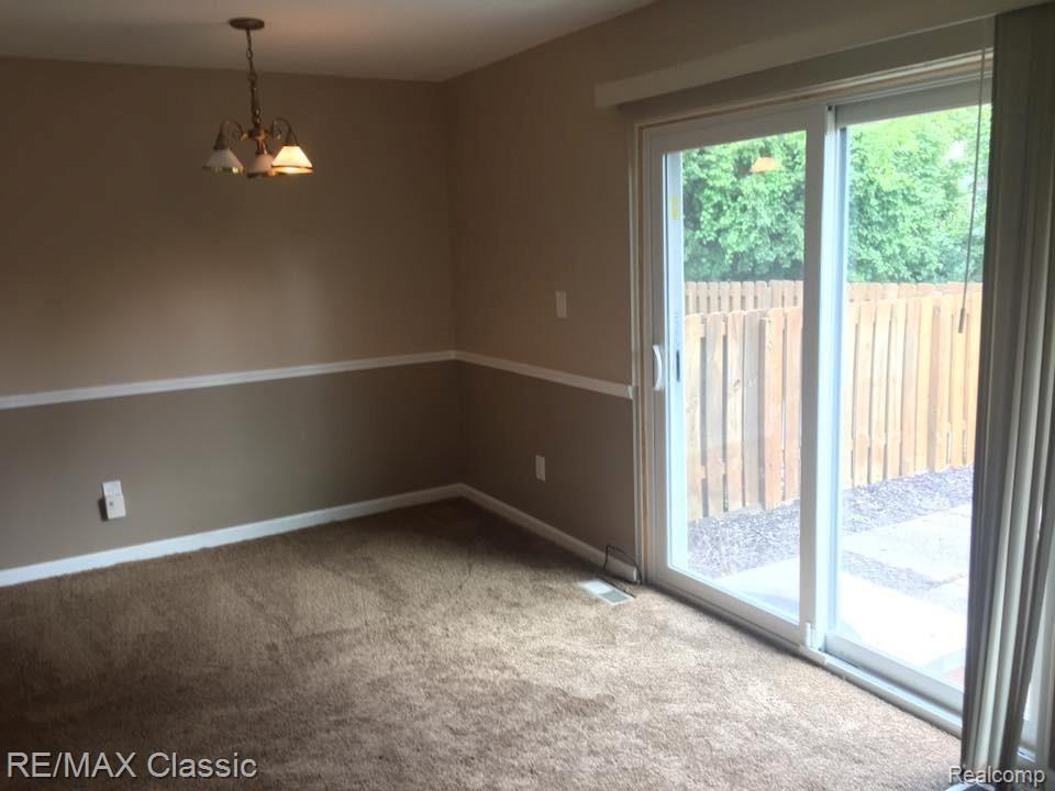 24812 Olde Orchard Novi, MI 48375 - Photo 5 of 13