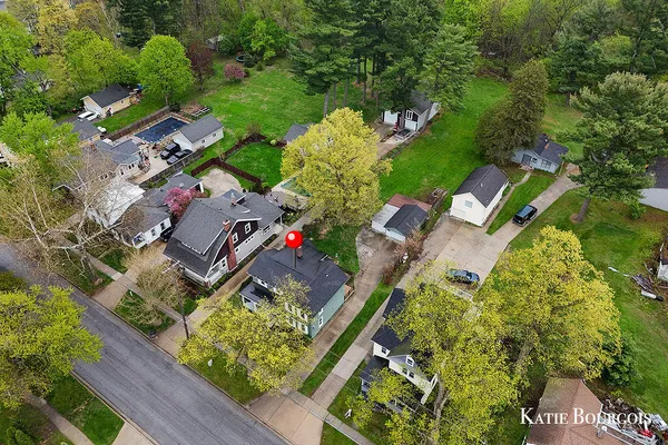 $330,000 | 132 North Monroe Street, Rockford, MI 49341